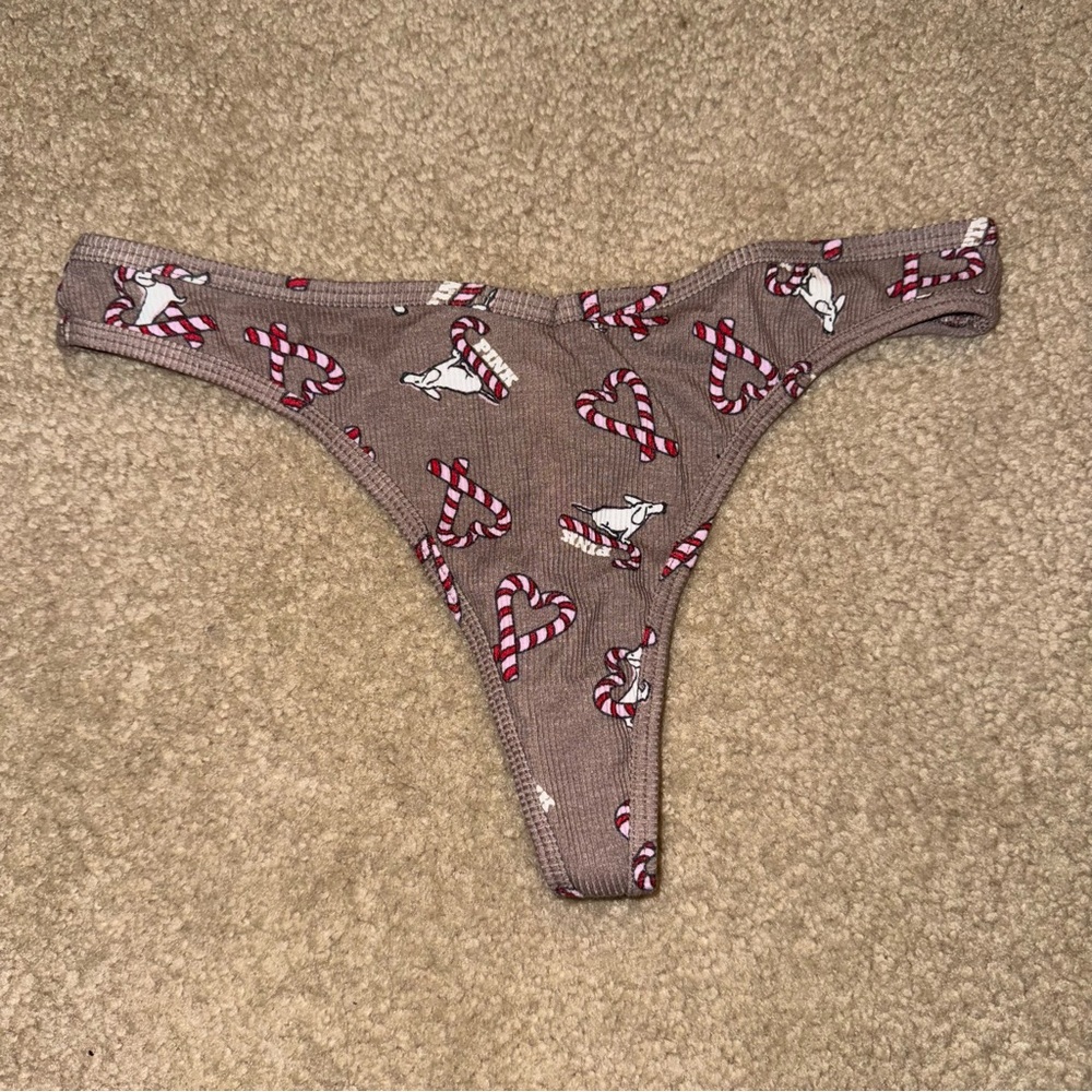 NWT Victoria’s Secret Pink Ribbed Cotton Holiday Christmas Thong Panty